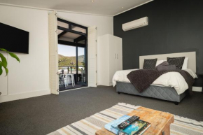 Central Mountain View Apartment, Hermanus Waterfront
